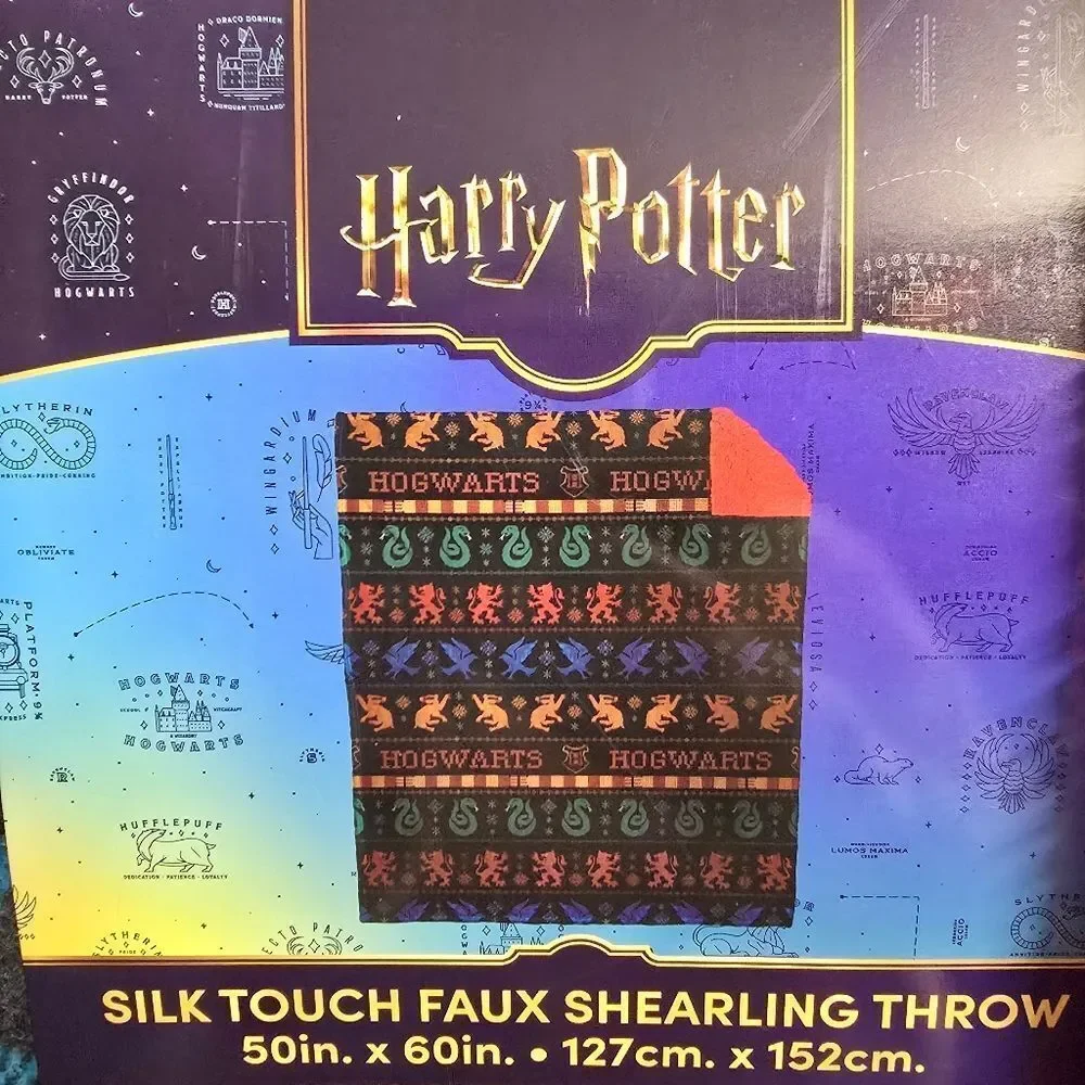 The Harry Potter Faux Shearling Throw Blanket NWT 50